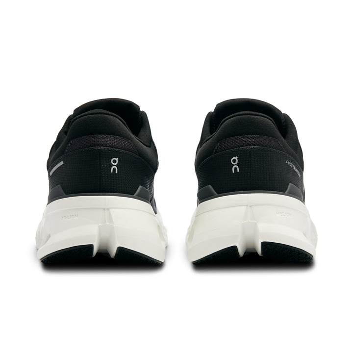 On Cloudrunner 2 men&