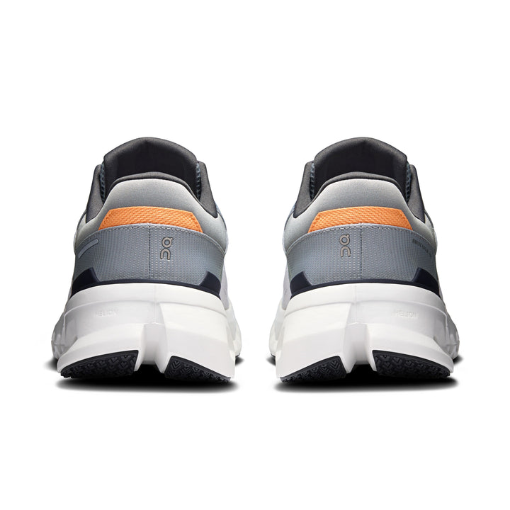 On Cloudrunner 2 men&