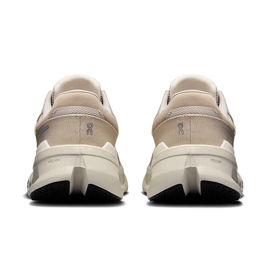 On Cloudrunner 2 men&