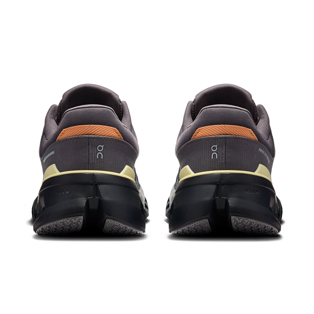 On Cloudrunner 2 men&