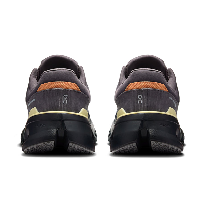 On Cloudrunner 2 men&