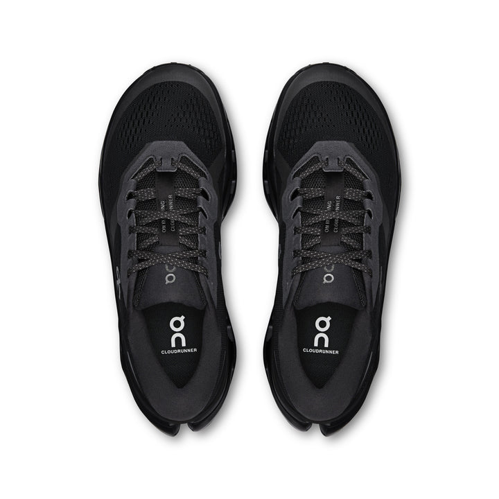 On Cloudrunner 3 men&