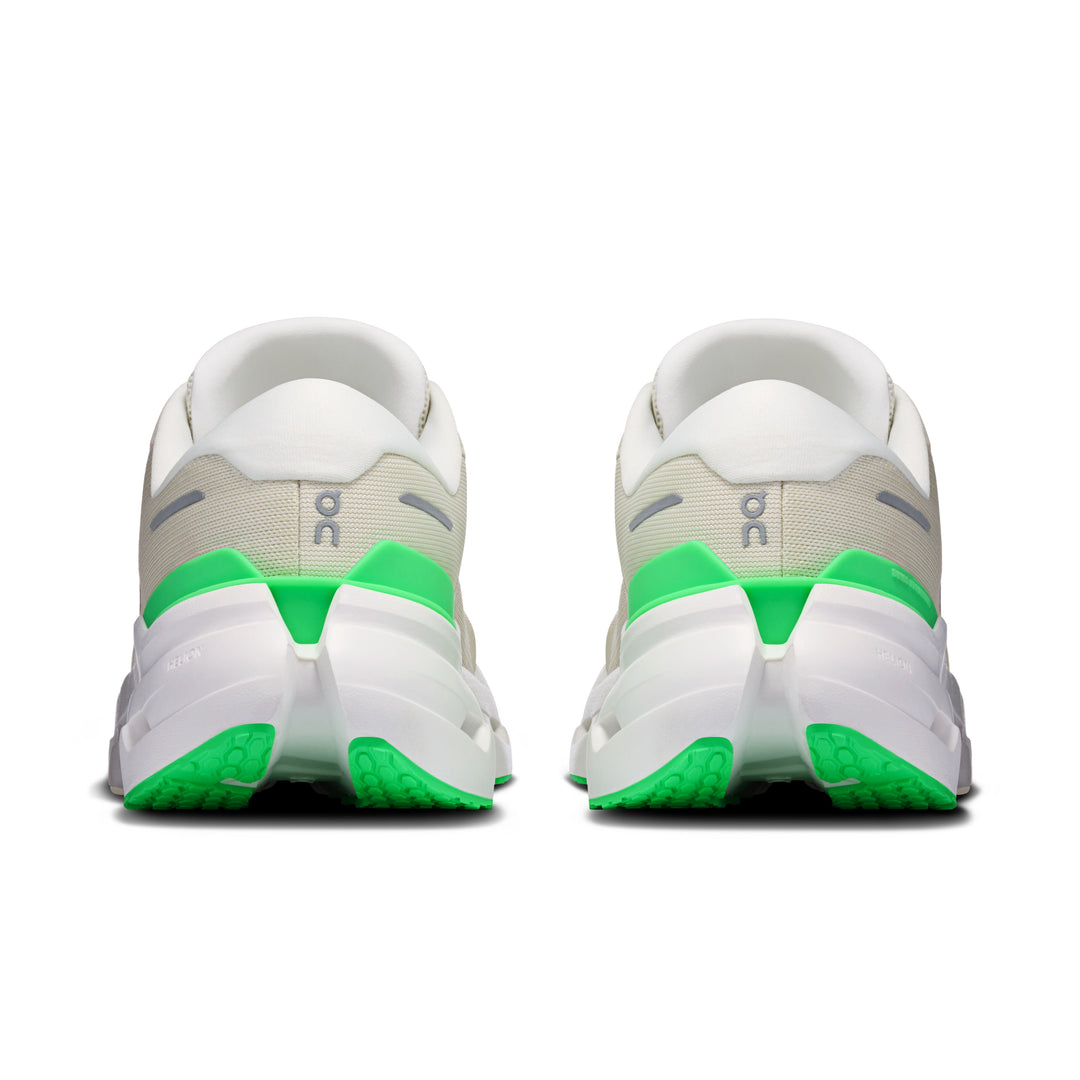 On Cloudrunner 3 men&
