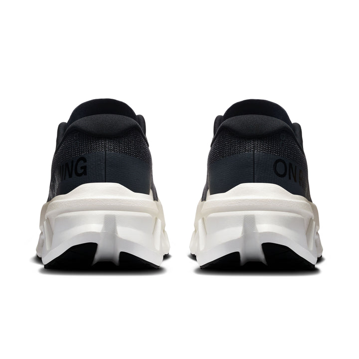 On Cloudmonster 3 Hyper women&