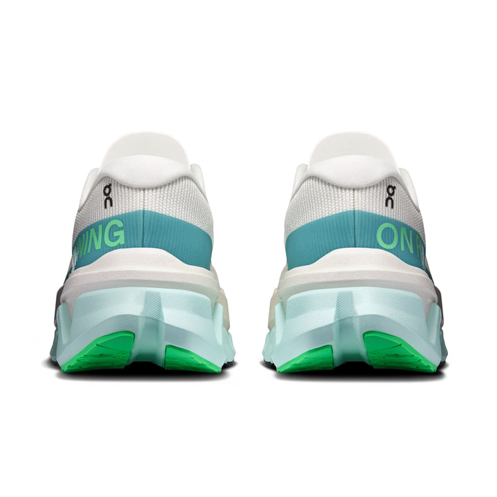 On Cloudmonster 3 Hyper women&