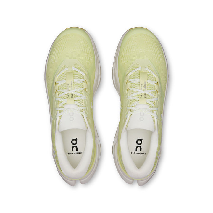 On Cloudrunner 3 men&
