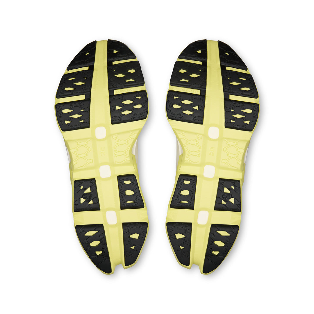On Cloudmonster 3 Hyper women&
