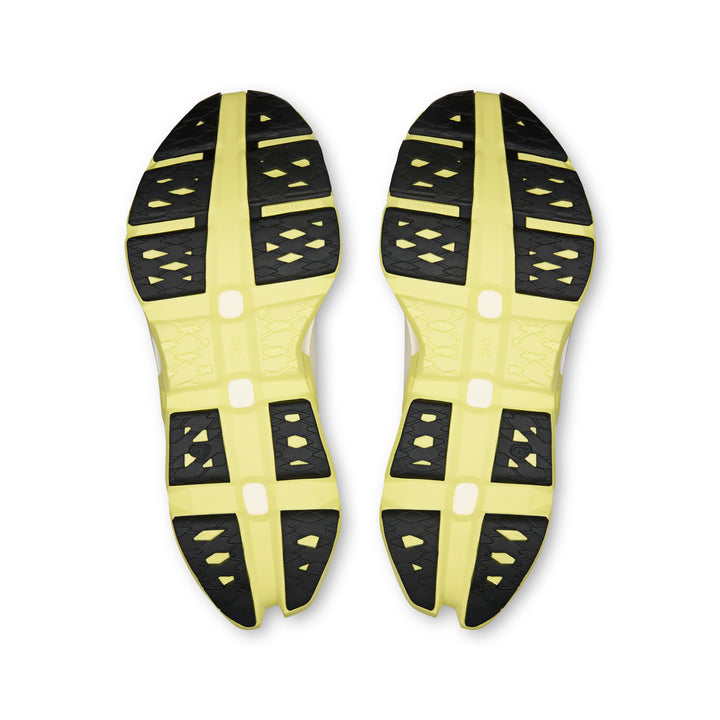 On Cloudmonster 3 Hyper women&