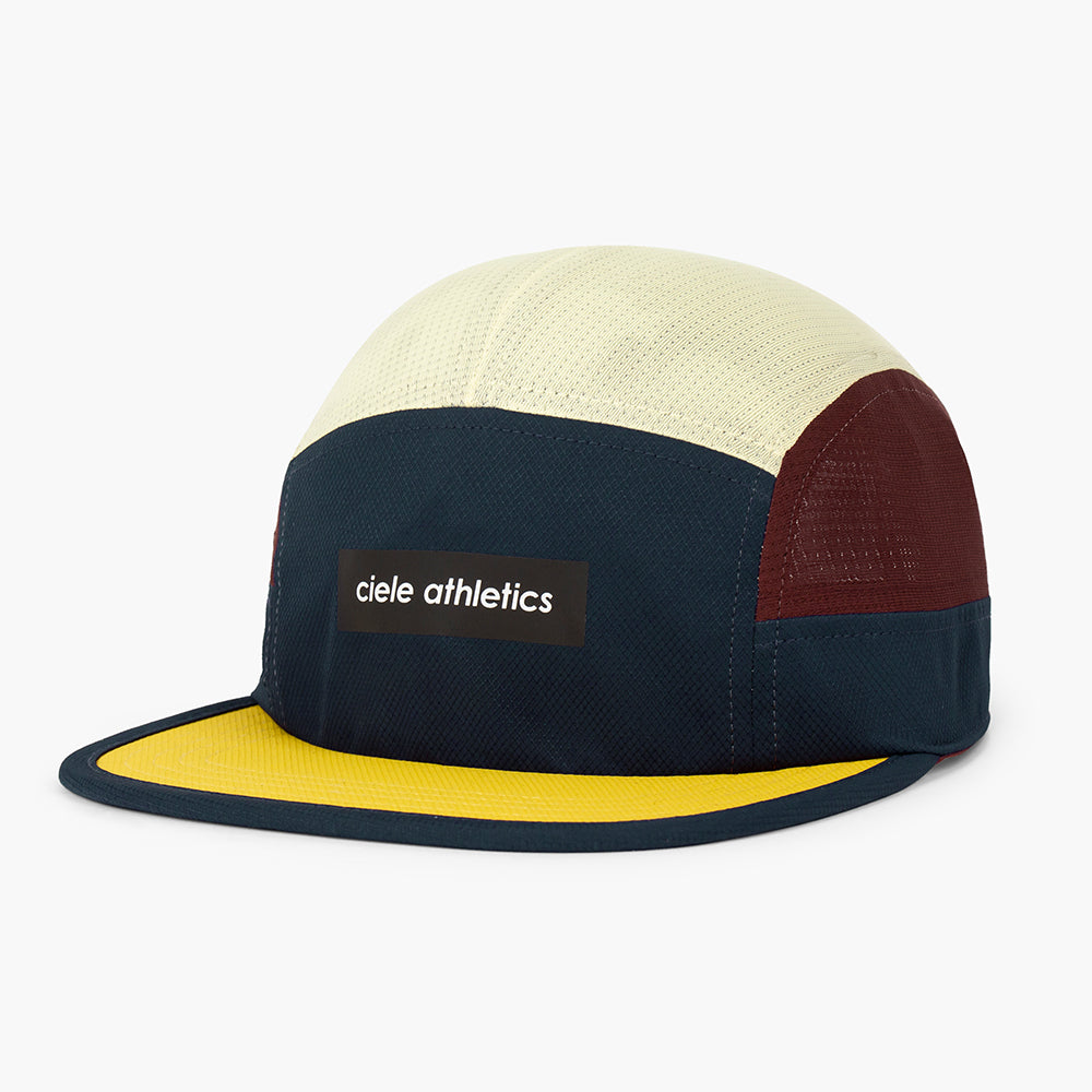 Ciele Athletics GOCap Field - Iconic Bar - DeepSpace-DarkWineRed-M/L