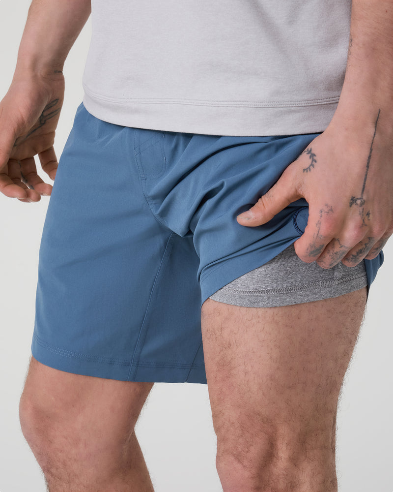 Vuori Kore Short Lined 7"