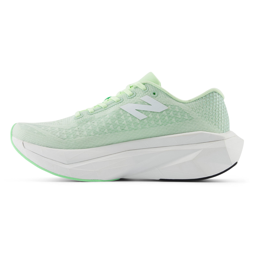 New Balance FuelCell SuperComp Trainer 3 men’s in Melon Water and Clay Ash and White, right shoe inside view 